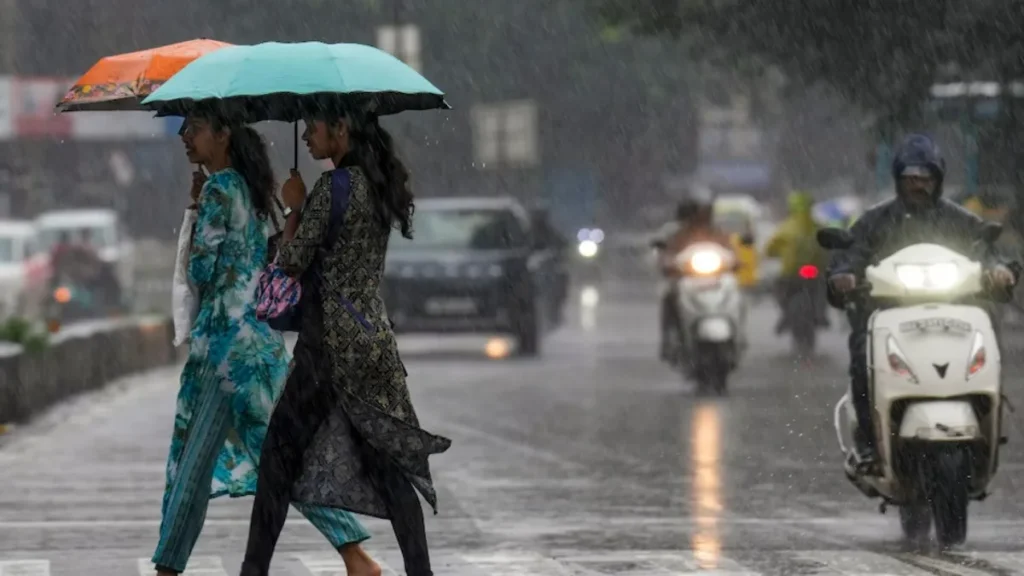 Delhi NCR weather today, Delhi rain news, Delhi NCR rainfall update, Delhi weather forecast, rain in Delhi NCR today, Delhi weather alert, NCR weather update, Delhi temperature today, North India weather news, Delhi rain report, IMD weather Delhi, Delhi NCR climate update.